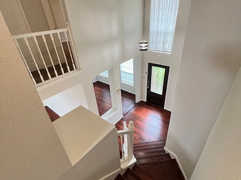 723 Sumner Dr — Photo 26