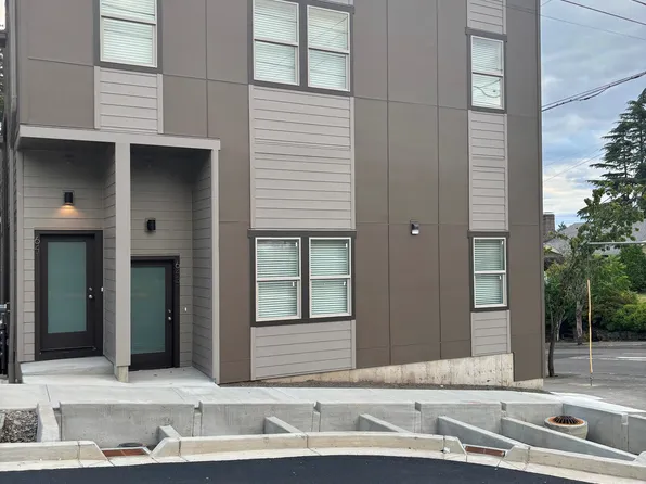 625 Harrison St #625, Oregon City, OR 97045