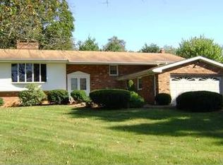 84 Wild Rose Ln, Staunton, VA 24401