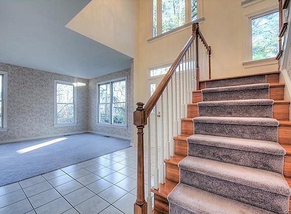 5th image of 11055 Millpond Ln