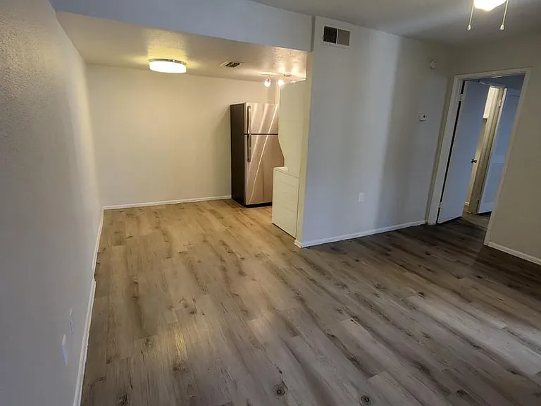 Modern Quarters Apartments — Photo 5