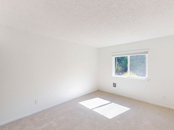 5th image of 541 Alameda Del Prado #208