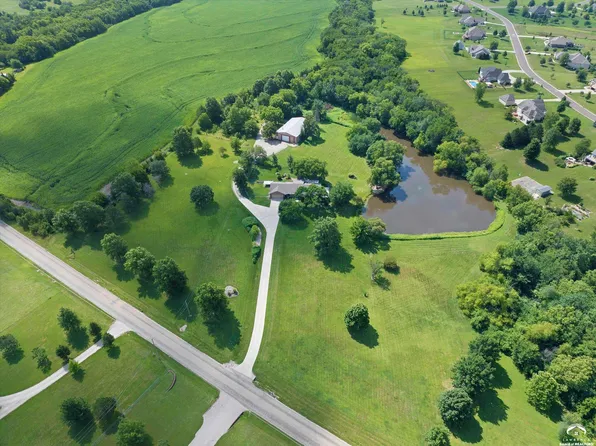 3735 SE 53rd St, Berryton, KS 66409