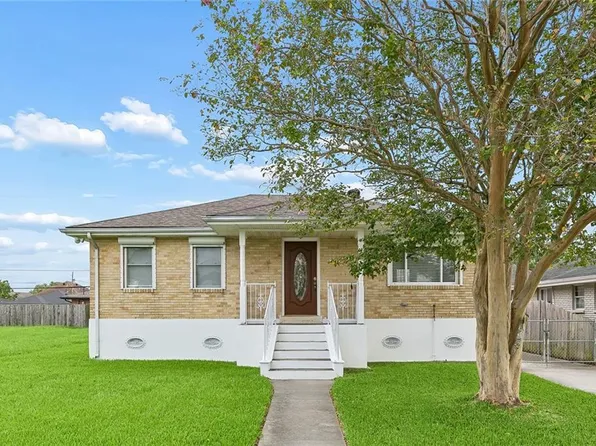 401 Llama Dr, Arabi, LA 70032