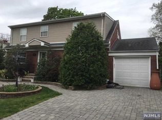 425 Blanchard Ter, Hackensack, NJ 07601