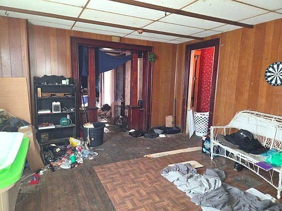 3rd image of 328 N Race St