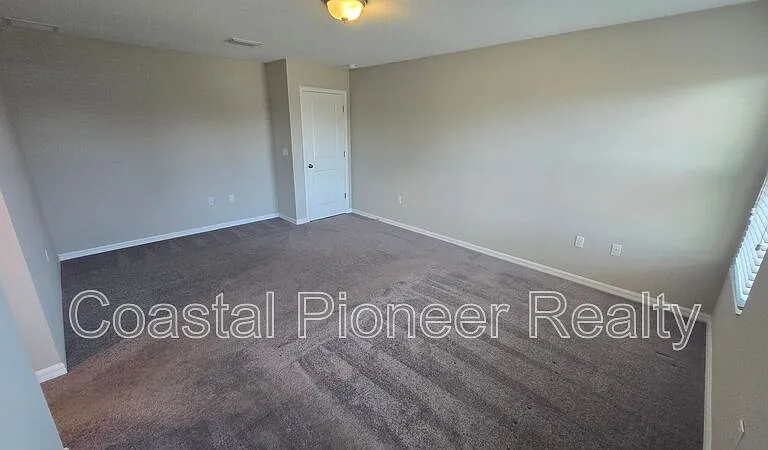 2203 E 23rd Ave — Photo 23