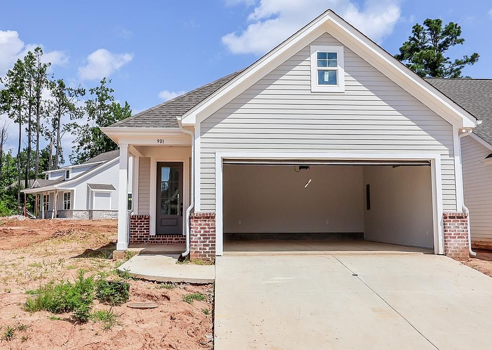 1st image of 901 Georgia Oak Cv