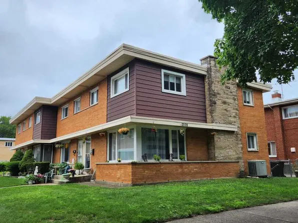 2538 W Birchwood Ave APT A, Chicago, IL 60645