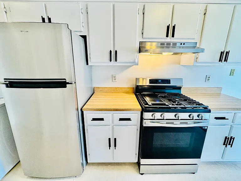 New Gas Stove & Fridge