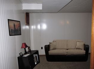 505 S 4th St #B, Mankato, MN 56001