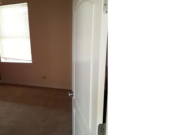 3rd image of 7722 S Cornell Ave #3W