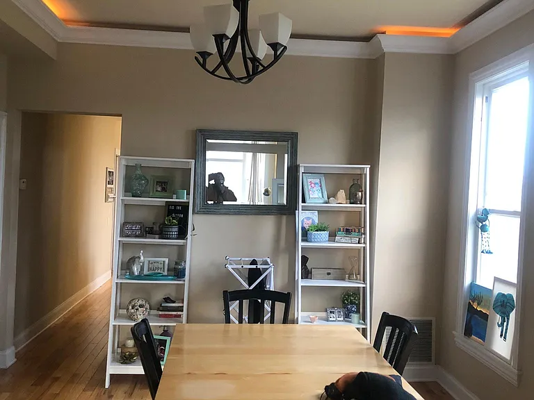 Light can be lowered.