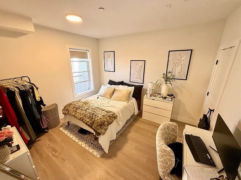 120 Emerson St #3 — Photo 9