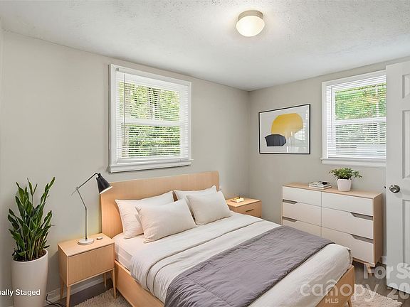 4th image of 1120 Rita Ave