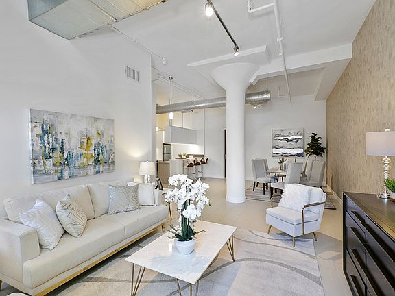 2nd image of 939 S Broadway APT 607