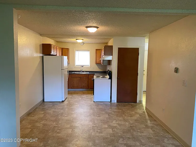 450 Dailey Ave — Photo 1