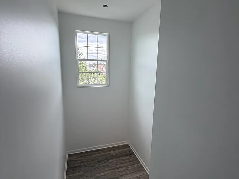 121 Westover Dr — Photo 16