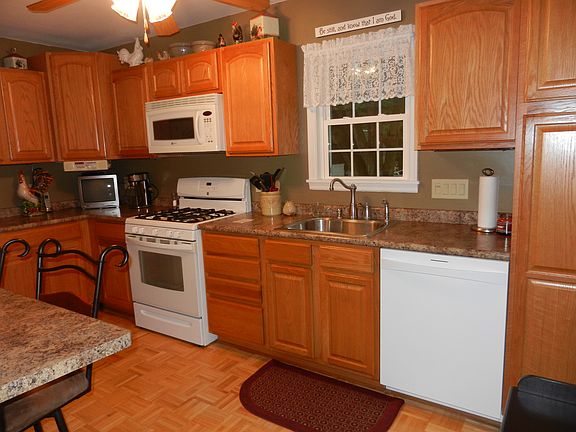 3rd image of 2617 S Cornelia St