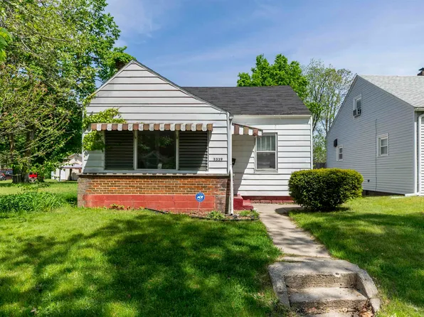 1339 Corby Blvd, South Bend, IN 46617