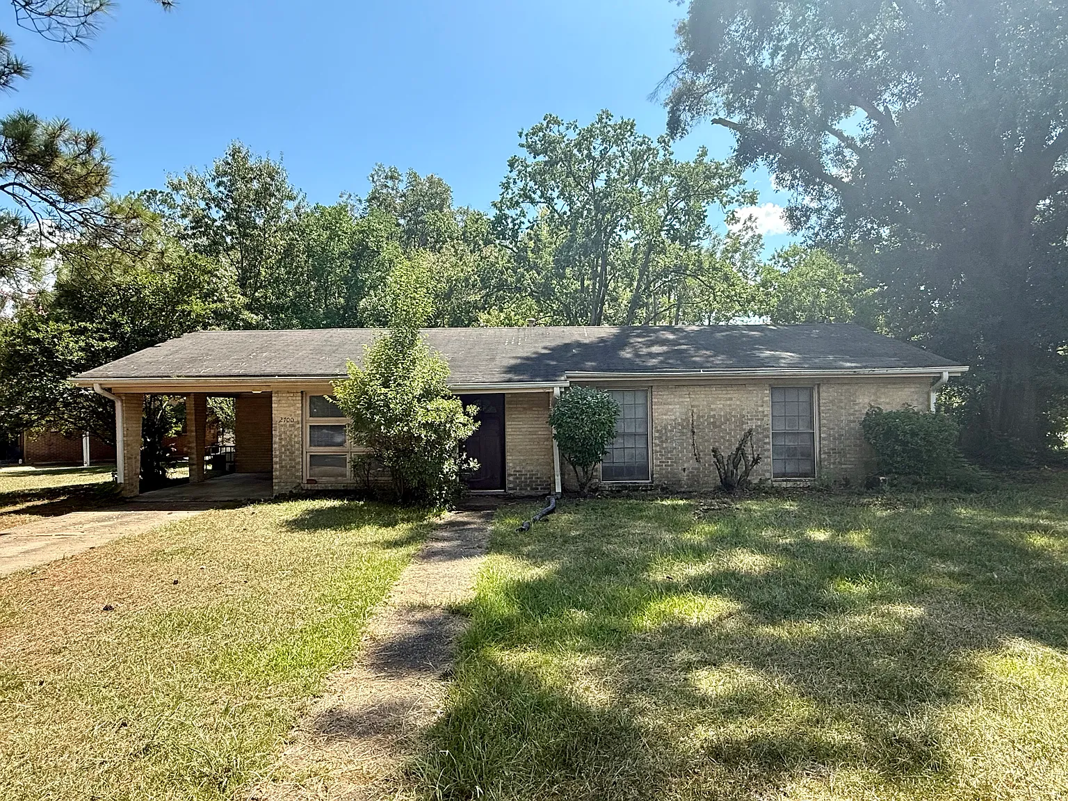 3 bed, 1056 sqft, $995 — Photo 1