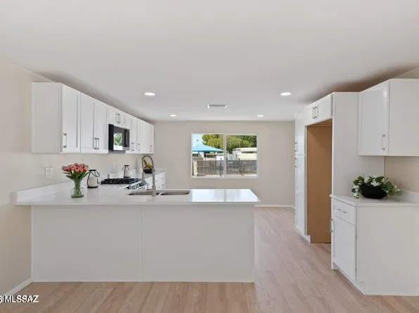 5000 E Grant Rd Unit 203, Tucson, AZ 85712