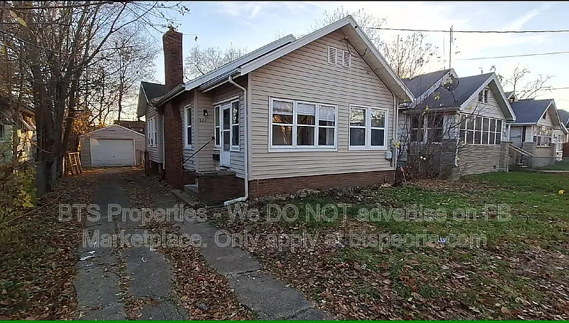2 bed, 1.0 bath, 875 sqft, $950 — Photo 1