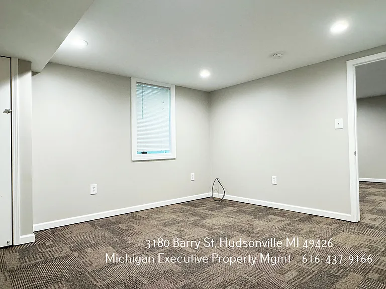 3180 Barry St — Photo 30