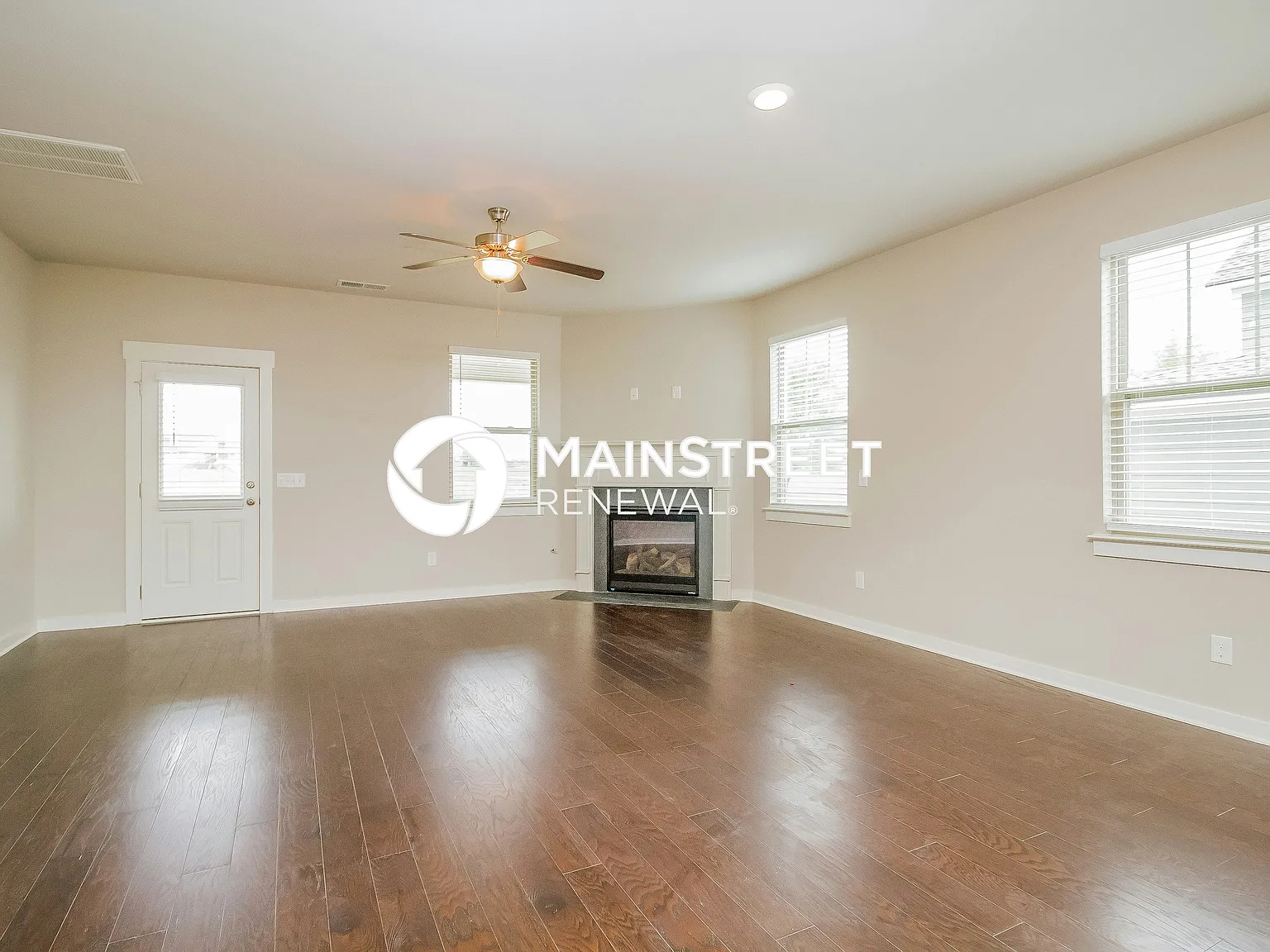 789 Ewell Farm Dr — Photo 4