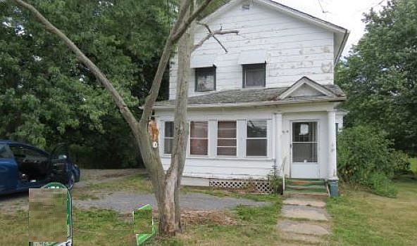1st image of 369 Glasgow St