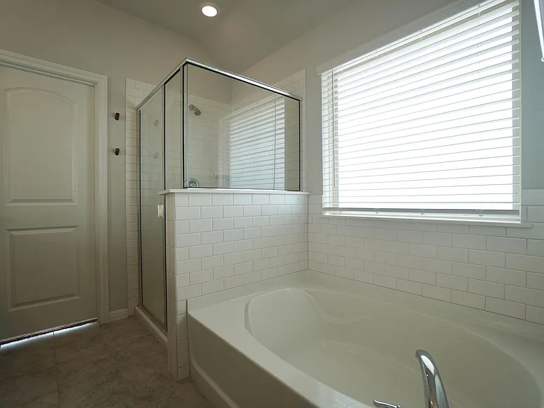 2513 Danbury Ln — Photo 23