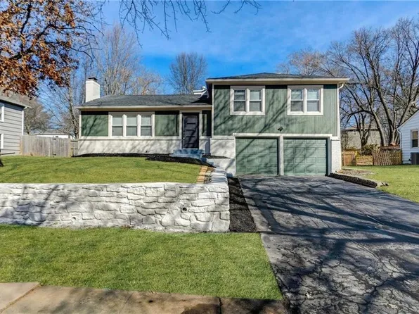 5704 W 100th Ter, Overland Park, KS 66207