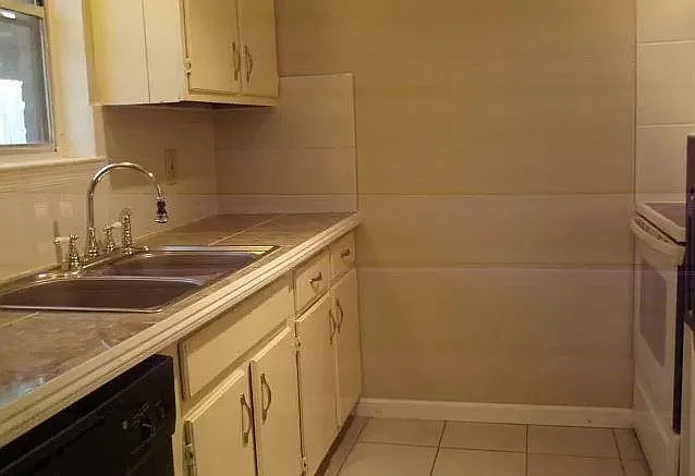 419 Woodcrest Way — Photo 5