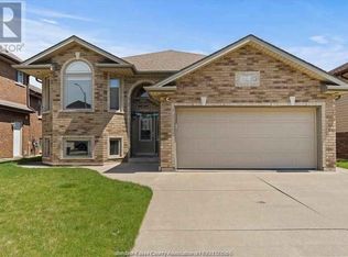 4714 Periwinkle Cres, Windsor, ON N9G 3G5