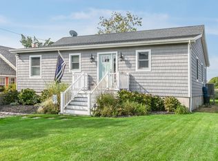 47 Beach Rd, Riverhead, NY 11901