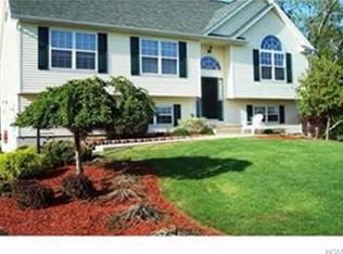 16 Fordham Ln, Highland Mills, NY 10930