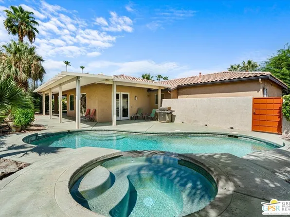 227 N Luring Dr, Palm Springs, CA 92262