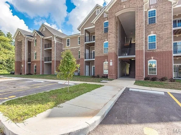 231 Harmony Meadows Ct, O'Fallon, MO 63368