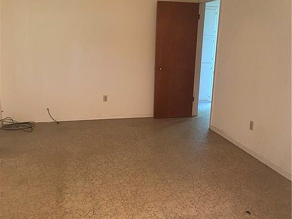 5th image of 3421 Ponderosa Cir