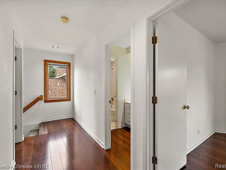 2635 Dorchester Rd — Photo 20