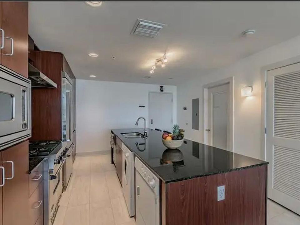 1st image of 1120 E Kennedy Blvd Unit 616