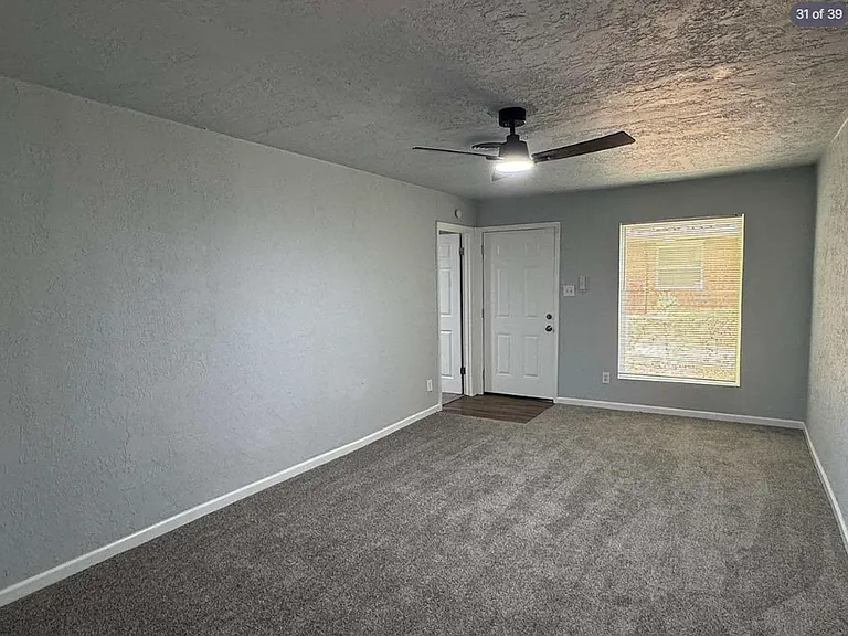 1212 NW Dearborn Ave #3 — Photo 5