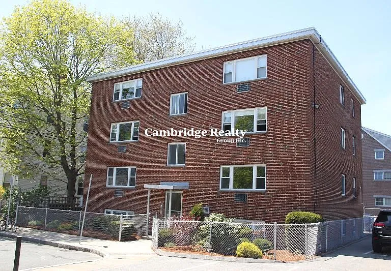 16 Westford St #6T — Photo 16