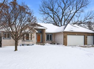 2510 Wexford Ct, New Brighton, MN 55112