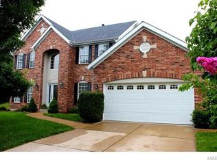 608 Whispering Willows Ct, Ballwin, MO 63021