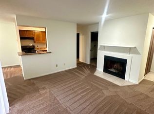 2205 Hedgerow Rd UNIT E, Columbus, OH 43220