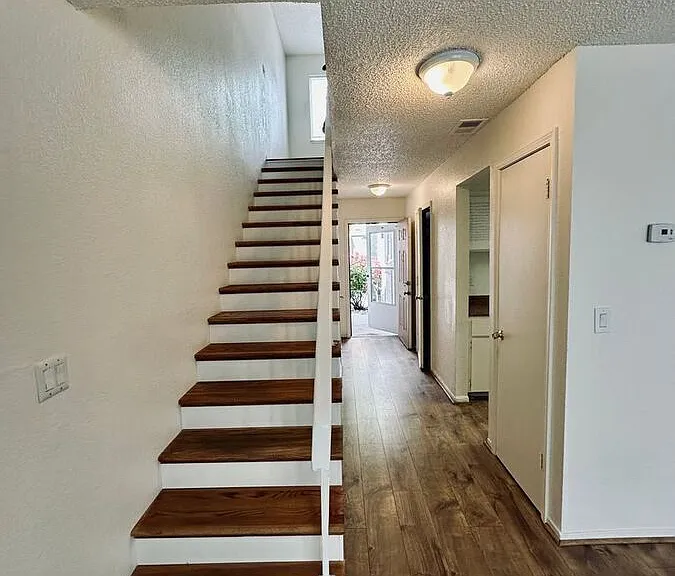 974 Adrian Way — Photo 9