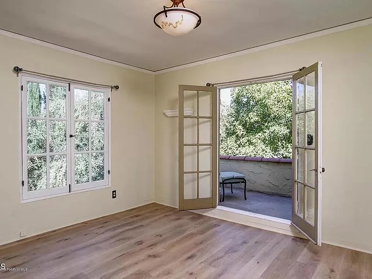 1064 Linda Vista Ave — Photo 17