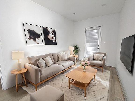 3rd image of 3918 W 27th St #1