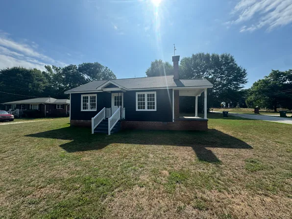 1166 N Cherokee Rd, Social Circle, GA 30025